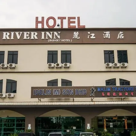 Hotel River Inn